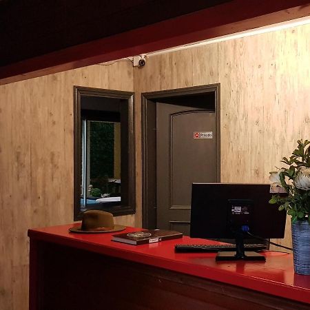 Hostal Centro Montt テムコ エクステリア 写真