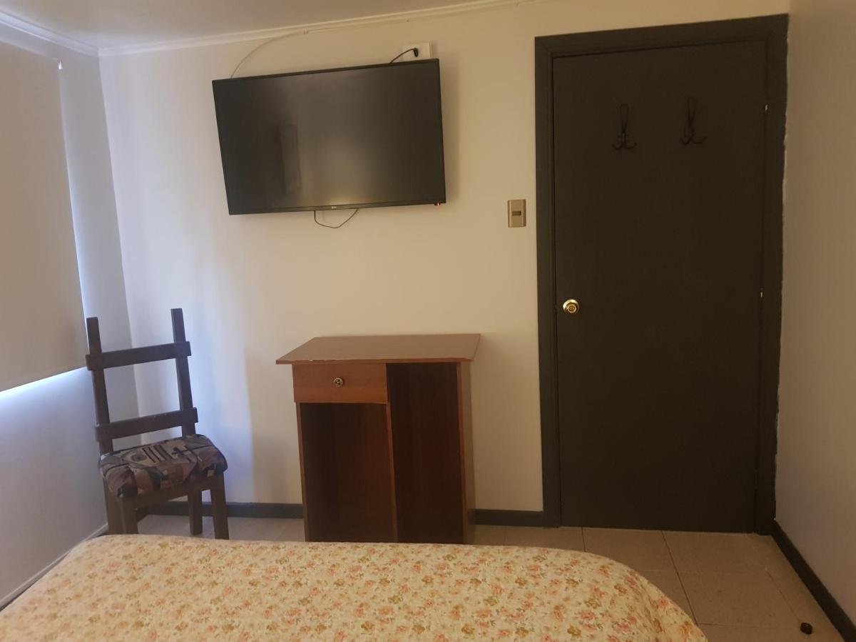 Hostal Centro Montt テムコ エクステリア 写真